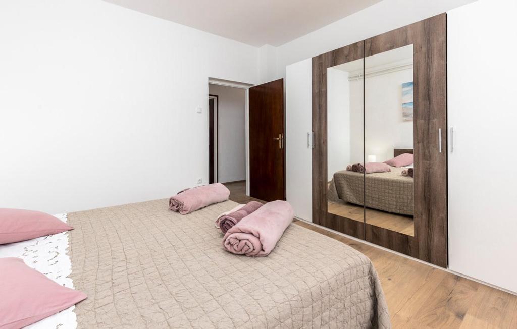 Nora Apartment